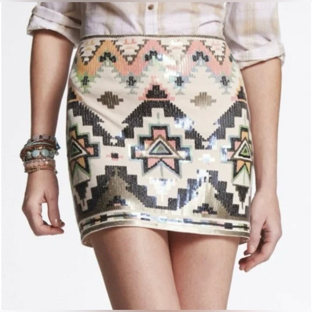 Express Aztec Sequin Mini Skirt Womens Elastic Waistband Shimmer NWOT Sz S - Picture 2 of 8
